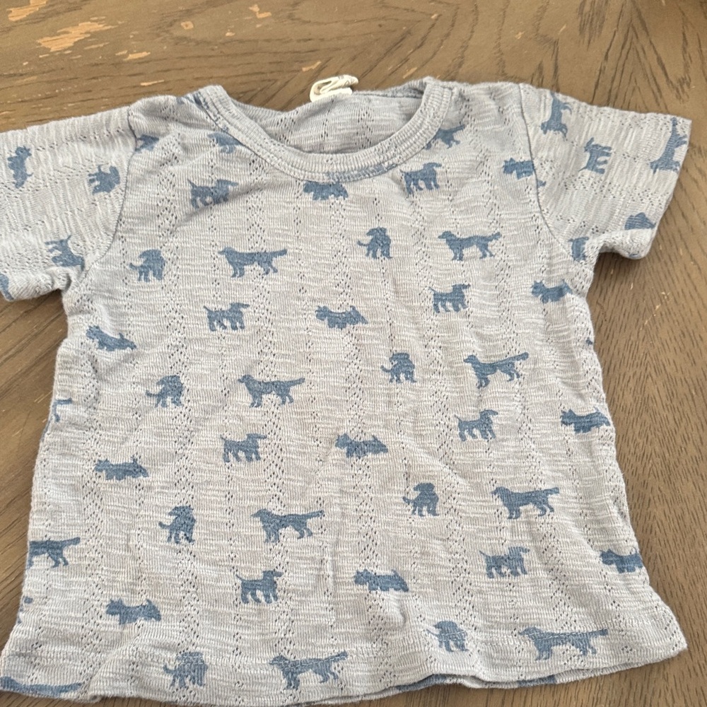 kate quinn Light Gray Tee with Blue Dog Print